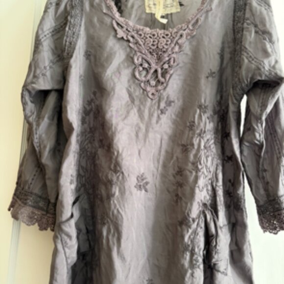 Johnny Was Gray 100% Silk Blouse Size S - Picture 1 of 7